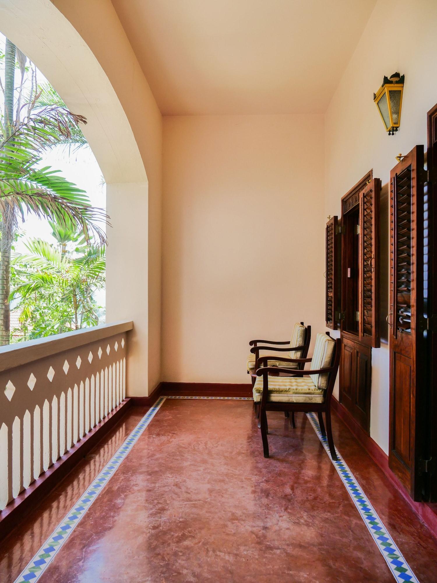 Serena Hotel 5*