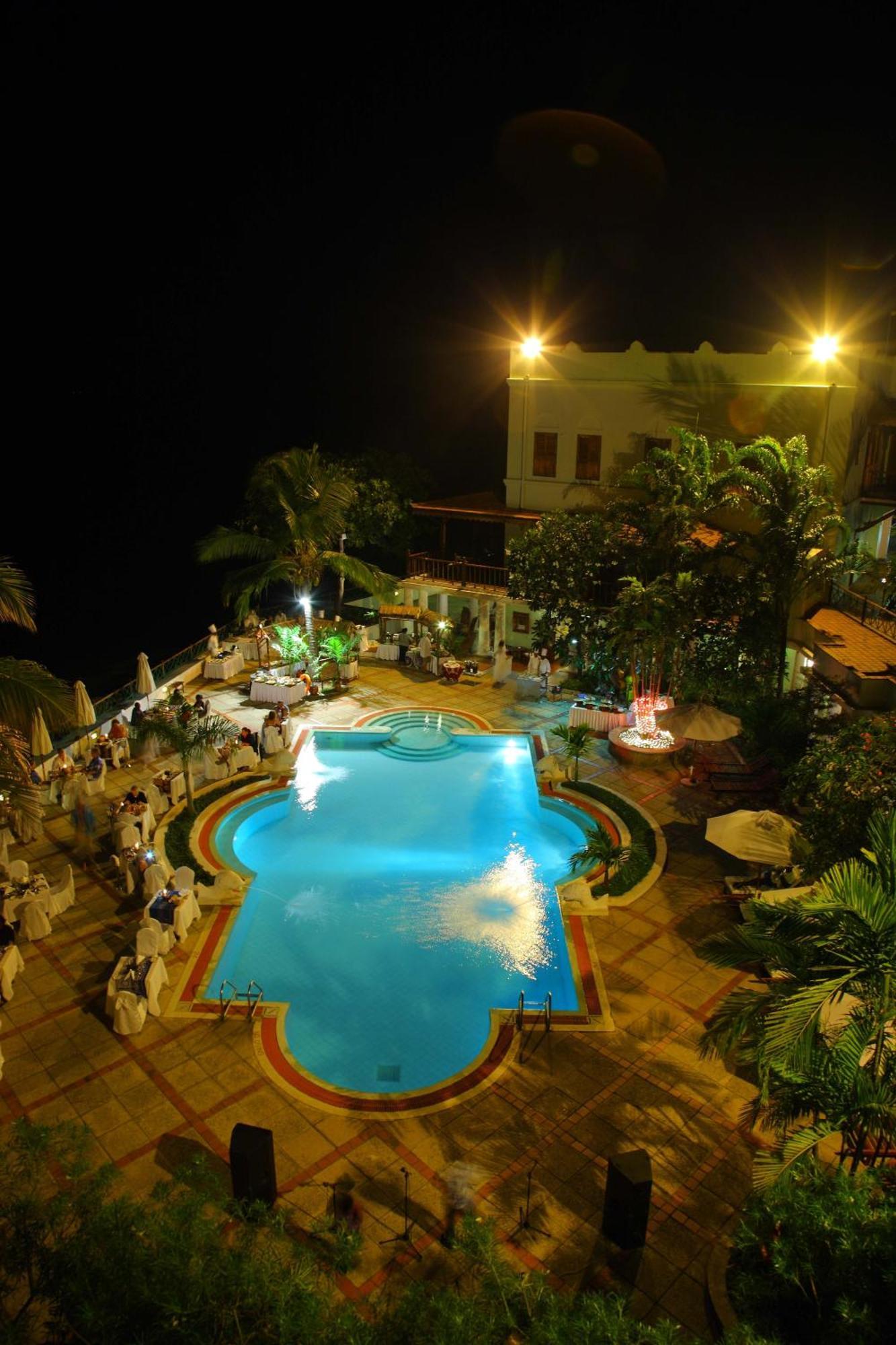 Serena Hotell 5*